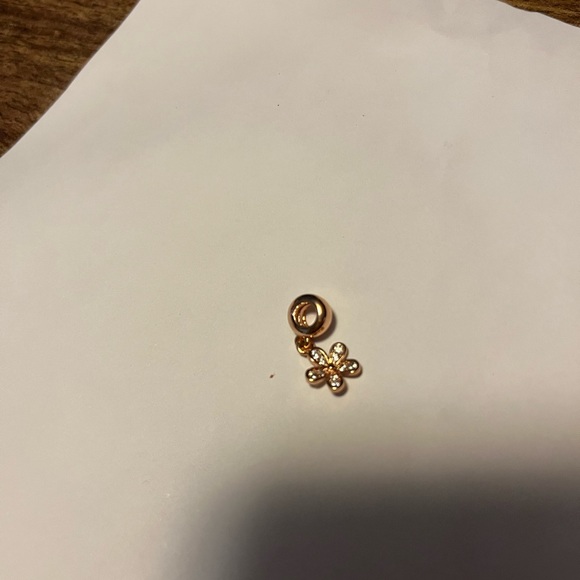 Authentic Pandora Daisy Charm - Picture 4 of 5